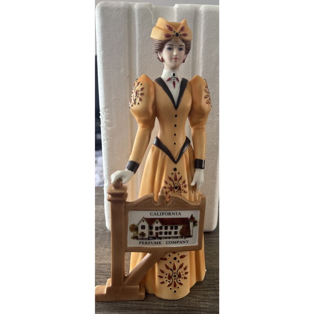 Avon Mrs. Albee Award Presidents Club 2013 California Perfume Company